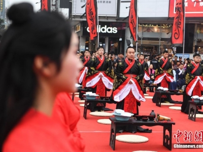 �L(ch��ng)ɳ�hʽ�Y���� 31������չʾ��ǧ��ǰ�Y�x