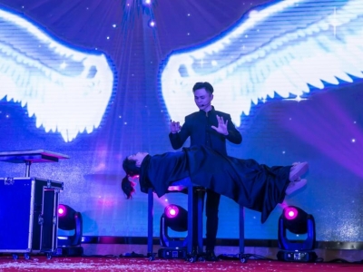 �Ϻ��׽�2018����x��(hu�� )