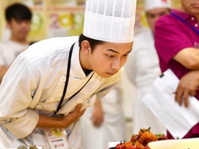 ��14�û��۰Č�(zhu��n)�I(y��)�Nˇ��ِ������e��