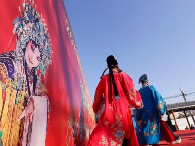 �ӱ���ɽ:�͑����l�ݳ�æ